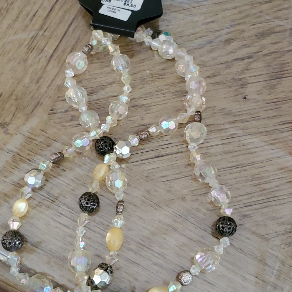 Women's necklace